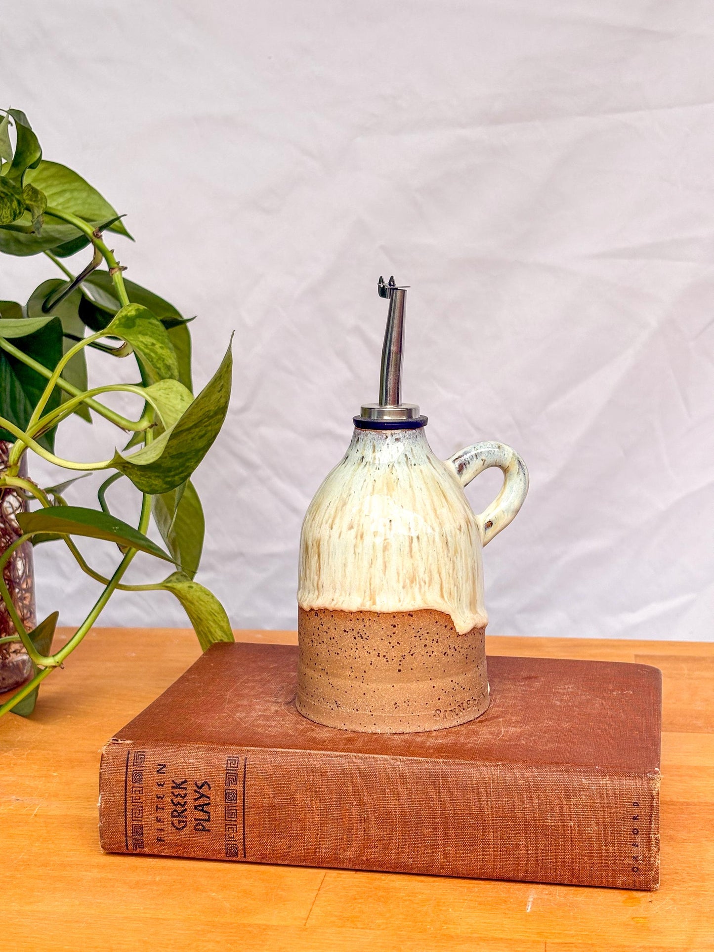 Warm White Speckled Oil Cruet – Ceramic Olive Oil Dispenser