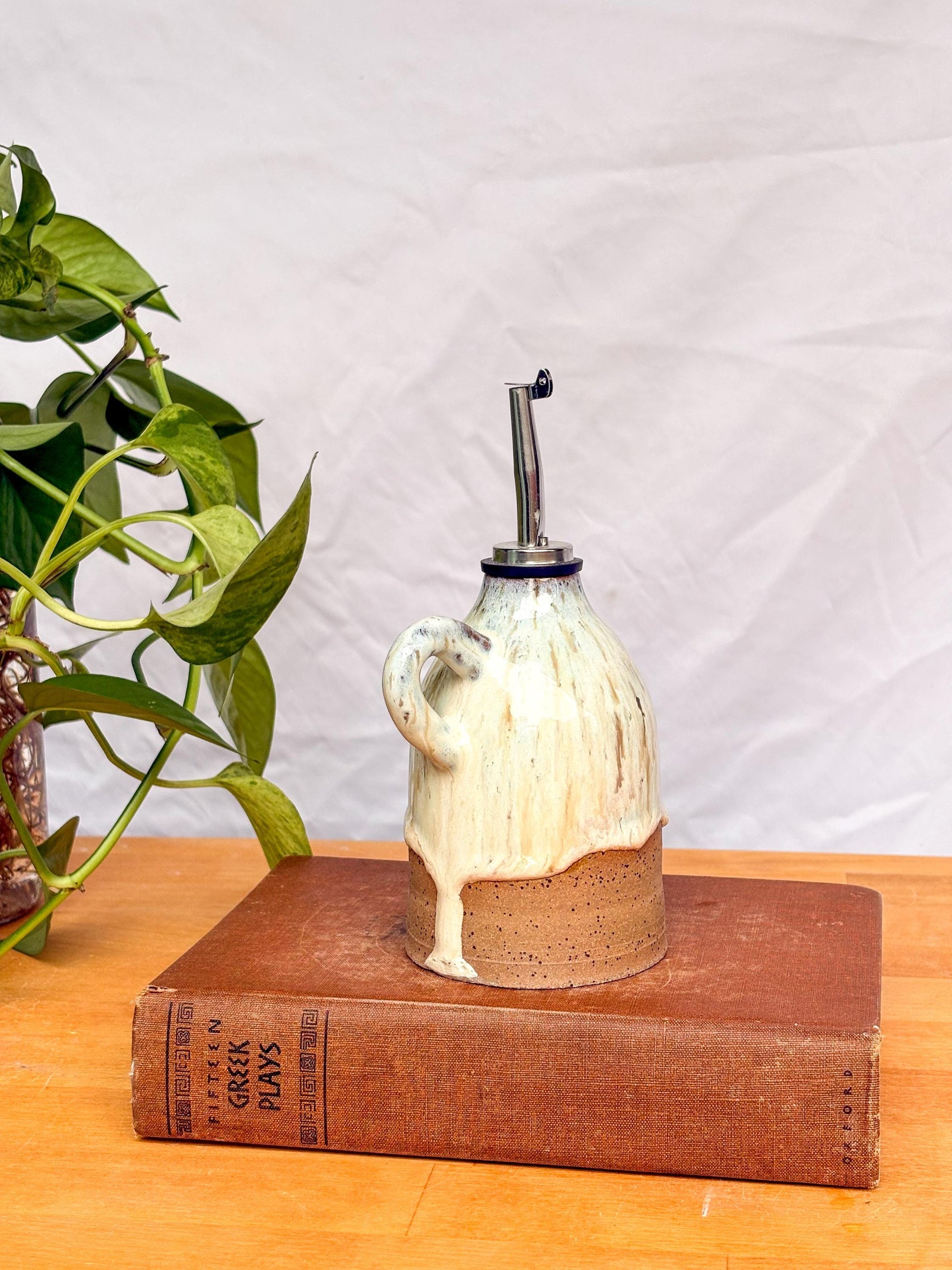 Warm White Speckled Oil Cruet – Ceramic Olive Oil Dispenser