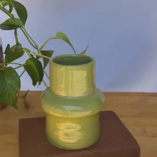 Wavy Retro Cylinder Vase